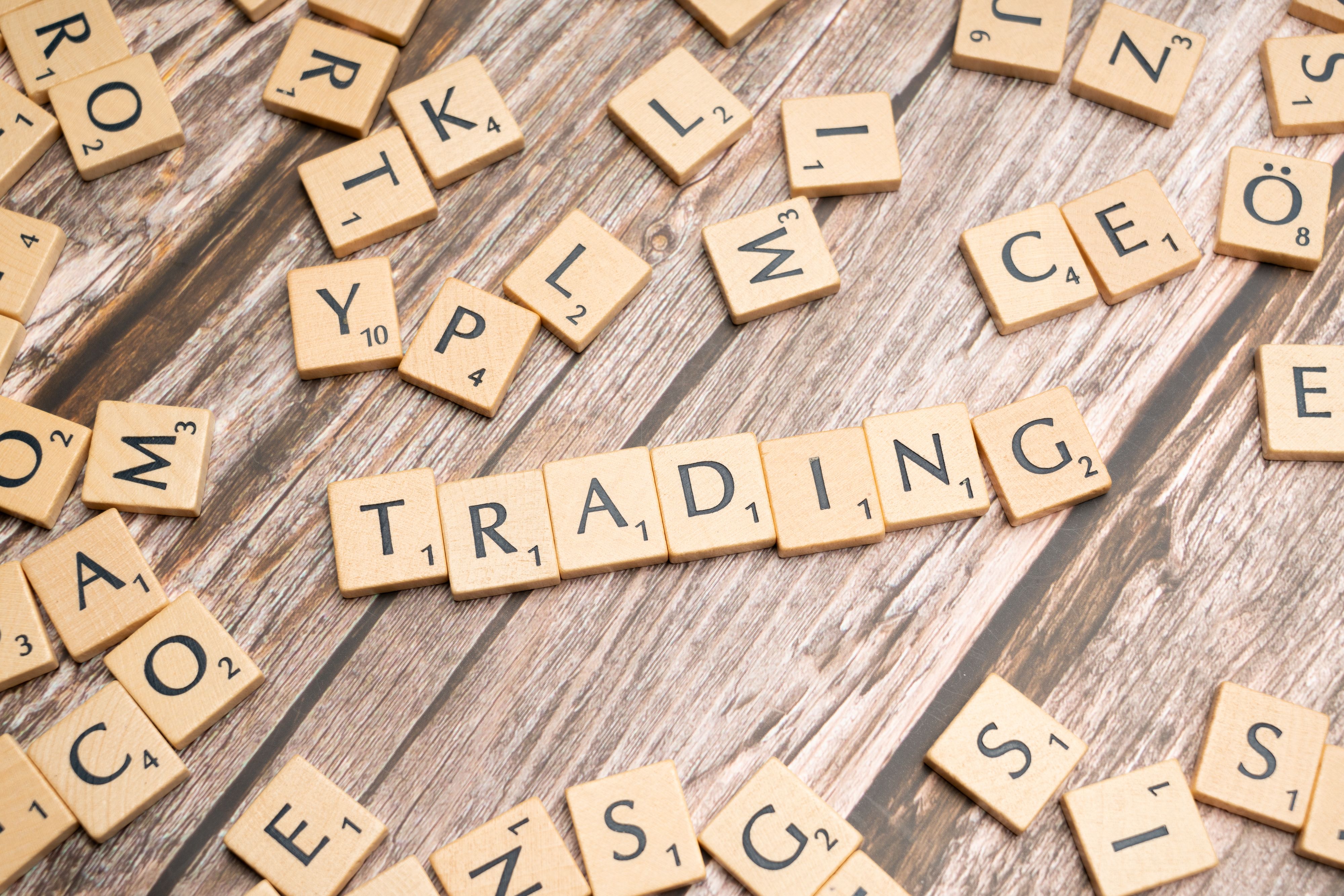 Build an Algorithmic Trading Bot for NFLX: Examples & Strategies